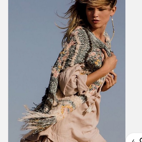 Free People Sunrise Fringe Vest
Y19 - Picture 2 of 10